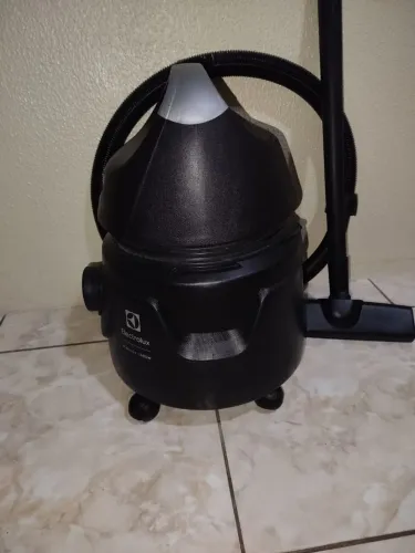 Aspirador de pó Electrolux 110