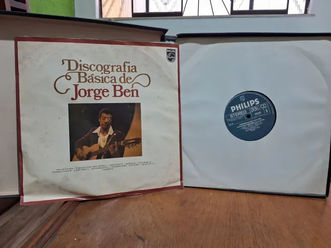 Vendo discos raros em perfeito estado.