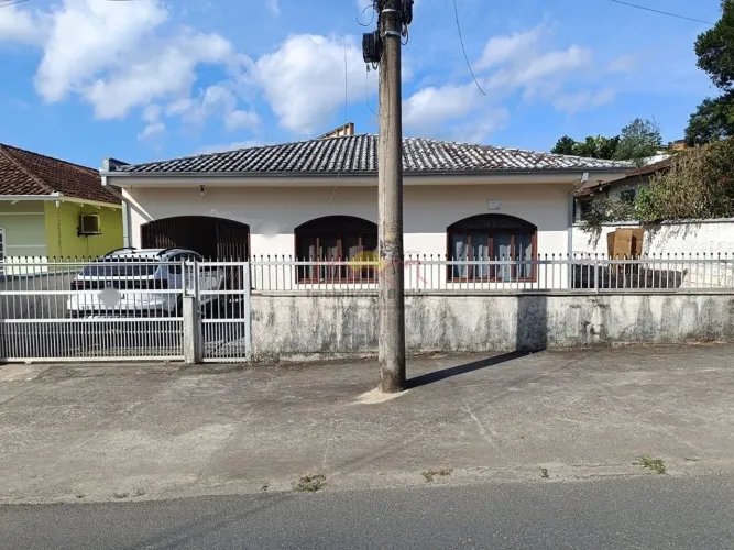 Casa 3 Quartos Edícula Petrópolis