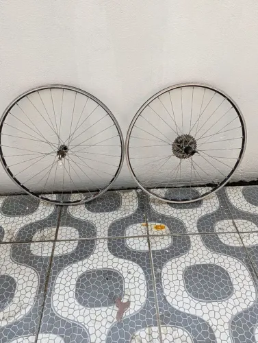 2 rodas de bicicleta aro 29