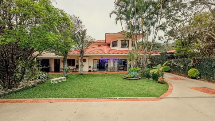 CASA DE ALTO PADRÃO NO CÔNEGO