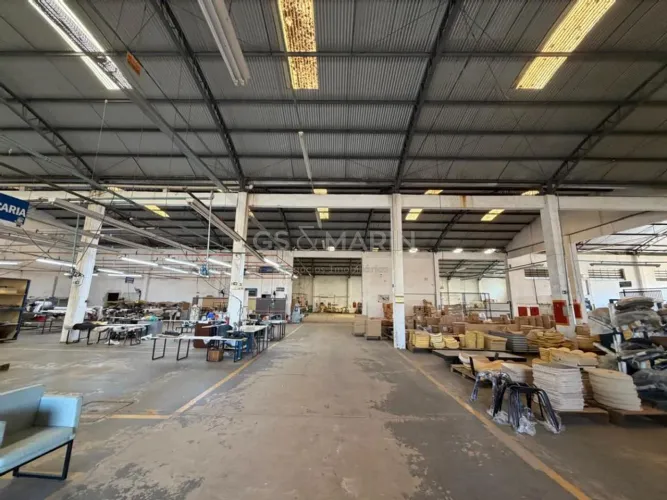 Galpão com 3500 m² para alugar em Arapongas, Vila Industrial