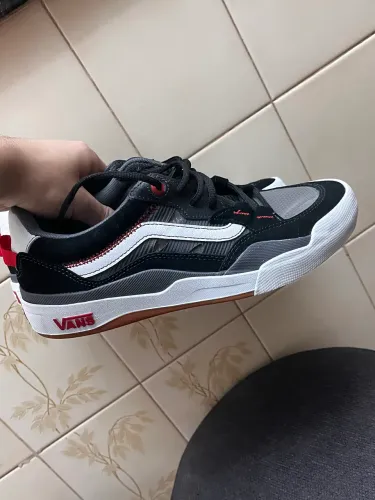 Tênis Vans Wayvee Preto / Vermelho