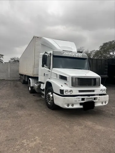 Conjunto Caminhão Cavalo e Carreta 