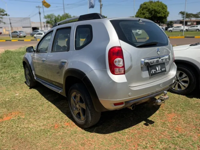 Renault Duster Dynamique 2.0 Hi-flex 16V Aut. 2013