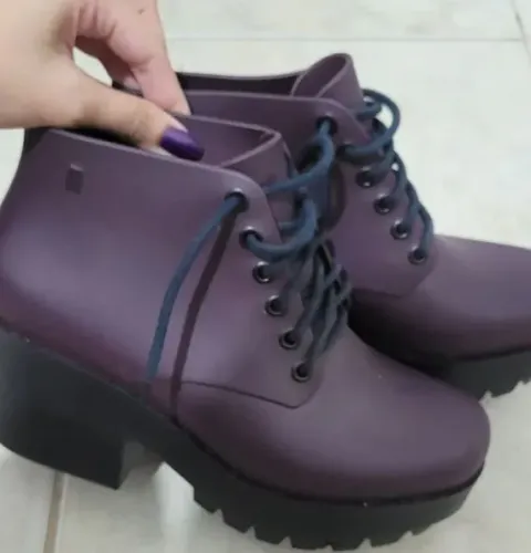 bota melissa stellar roxa 36