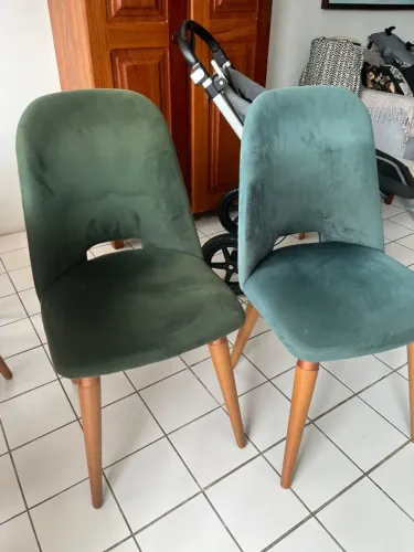 Vendo conjunto de 4 Cadeiras em tecido verde