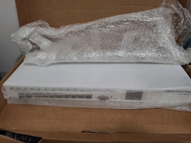 Roteador Mikrotik CCR 1009