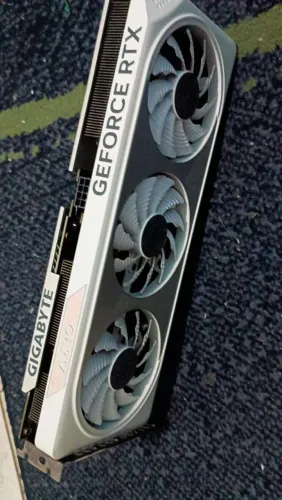 RTX 4060 8GB AERO OC GIGABYTE BRANCA