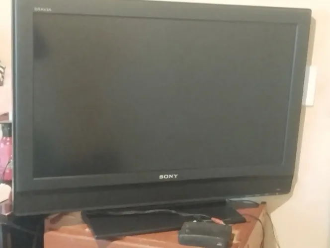 Vendo TV 32 polegadas Sony 