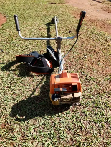 Vendo roçadeira sthil 220