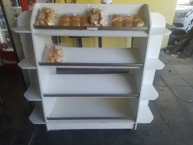 Vendo móvel expositor de pães embalados, doces e bolos