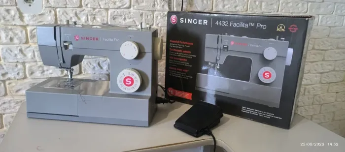 Singer pro 4432