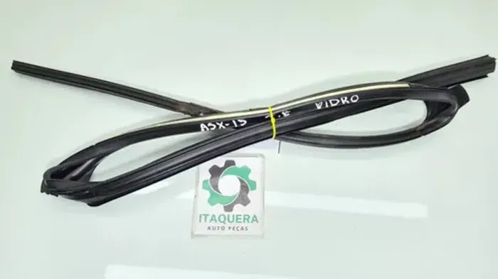 Borracha Vidro Traseiro Esquerdo Mitsubishi Asx2.0 4x2 2015