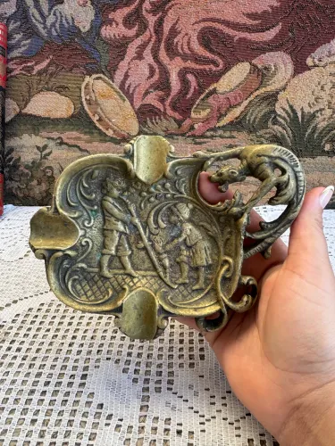 Cinzeiro antigo gárgulas em bronze 