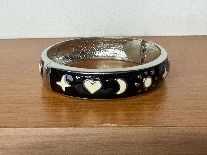 Pulseira Nova Preta Prateada Lua Coração Estrela Bijuteria