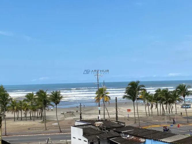 Apartamento à venda em Praia Grande com 1 quarto no bairro Mirim a 50m da Praia
