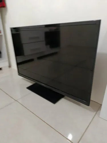TV Panasonic LCD 39" - Modelo TC-L39B6B