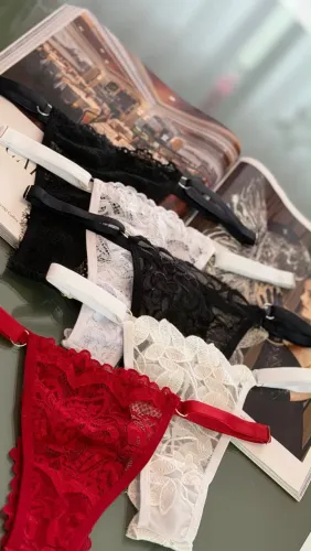 ? KIT COM 5 CALCINHAS DE RENDA ? CHARME EM CADA DETALHE