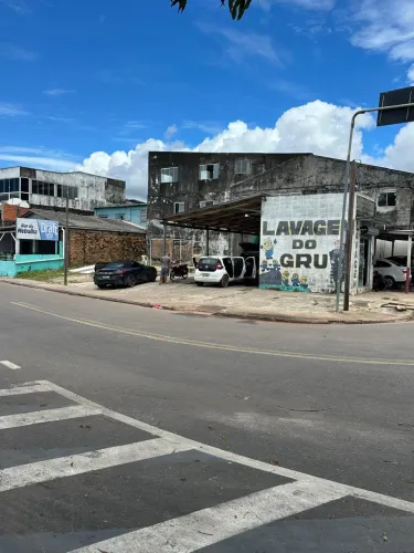 Terreno na orla (raridade de esquina)