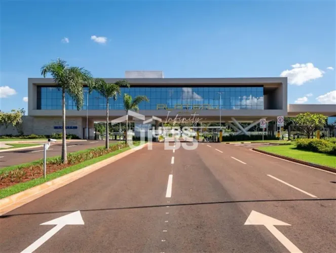 Excelente lote à venda no Plateau D´or Unique!