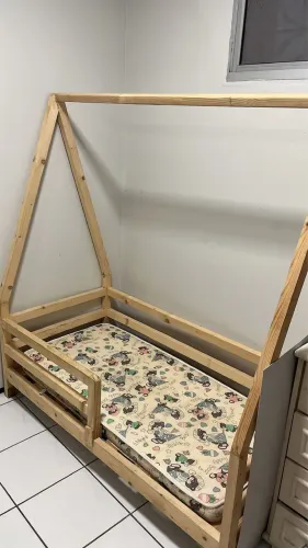 Cama montessoriana