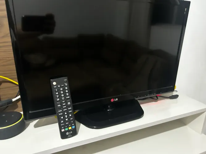 TV Monitor LED de 24 polegadas LG