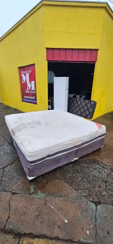 cama box casal King size 2.05cm X 1.98cm colchao molas ensacadas usados marcas de uso!