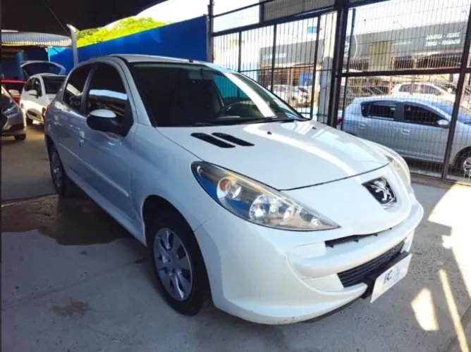 Peugeot 207 Active 1.4 Flex 8V 5P 2014