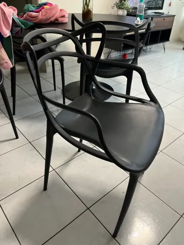 Jogo de 4 cadeiras modelo Alegra MUITO BARATO 150 reais 
