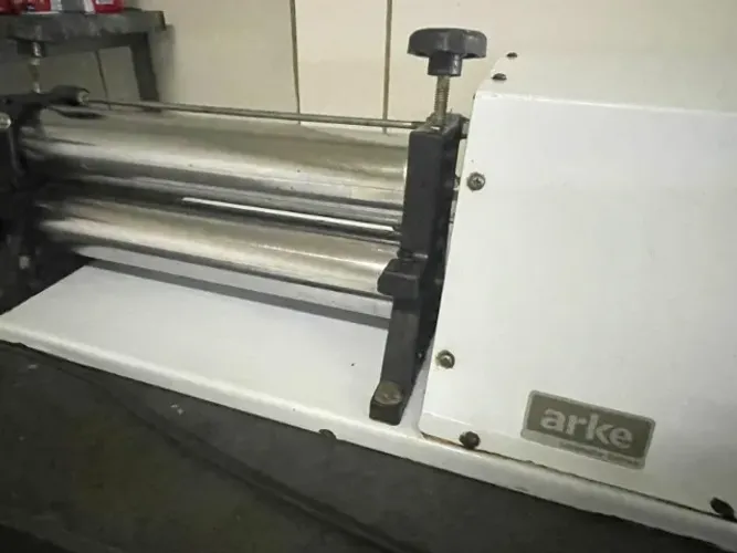 Cilindro Laminador de Massa Elétrico Arke LEV-30 Arke