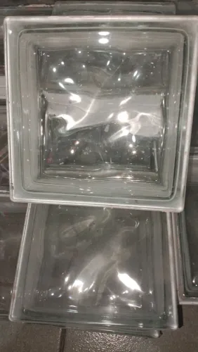 Tijolo de vidro, tenho 22 peças a 15 reais a unidade.