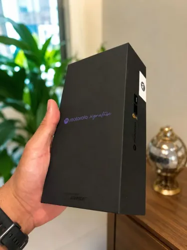 Motorola Signature 5G 512GB 12GB RAM Verde Oliva
