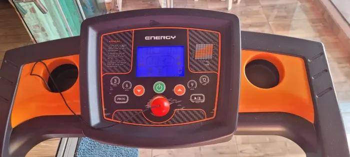 Esteira semi nova