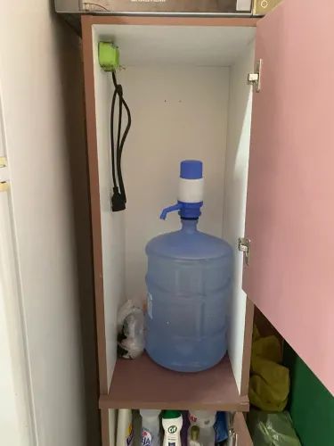 Armário para Gelágua com prateleiras e portas