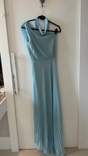 Vestido plissado azul