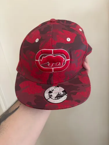 boné original importado estados unidos ecko unltd na cor vermelha com estampa camuflada