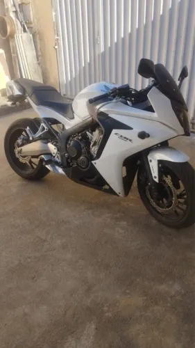 Moto CBR 650