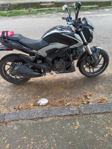 VENDO MOTO DOMINAR 250 BAJAJ