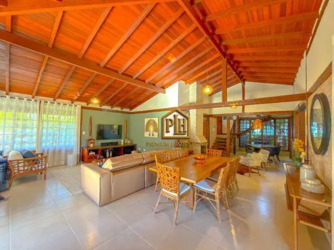 CASA COM 4 SUITES CONDOMINIO PORTO ATIBAIA