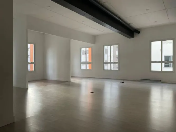 Escritório de 98 m² ao lado do Garten Shopping
