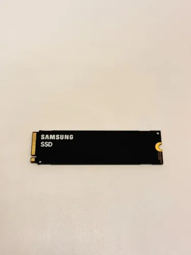 Nvme 512gb Samsung PM9A1 Gen4 UR0307 MZVL2512HCJQ Leitura: 6900MB/s Escrita: 5000MB/s Sa