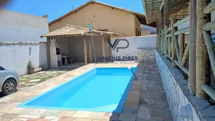À venda casa com piscina e amplo espaço de lazer no bairro Alto da Boa Vista em Armação do