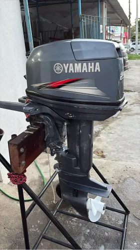 Vende moto Yamaha 25 hp