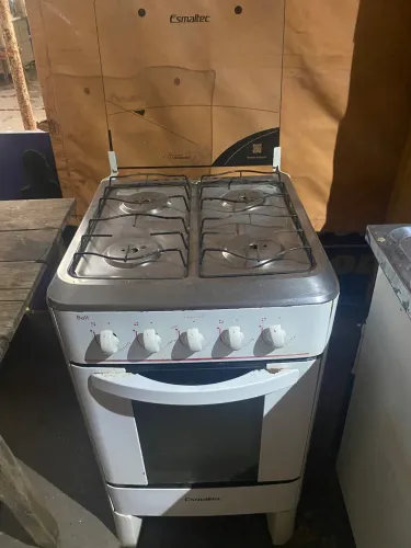 Vendo fogão de 4 boca da marca bali