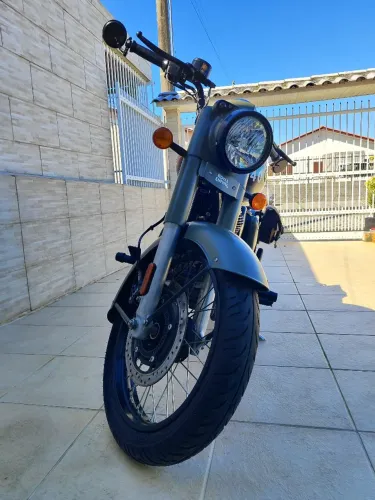 Royal Enfield 2023. 15.700km. Moto linda, semi nova.