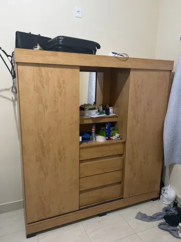 ? VENDE-SE GUARDA-ROUPA DE SOLTEIRO! ?