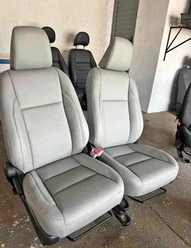 Bancos Toyota Corolla modelo 2015 em couro
