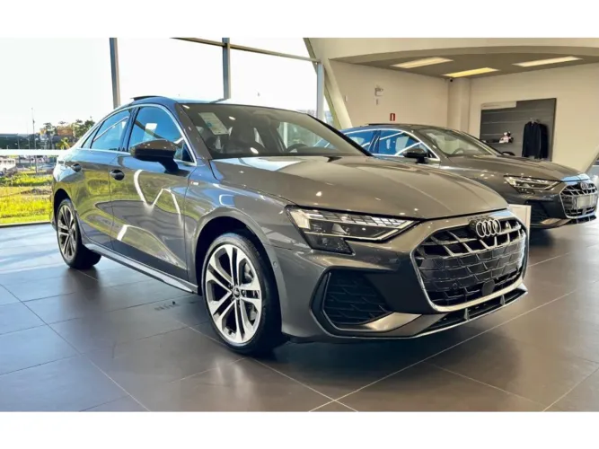 Audi A3 Sedan Performance 2.0 TFSI S-tronic 2026