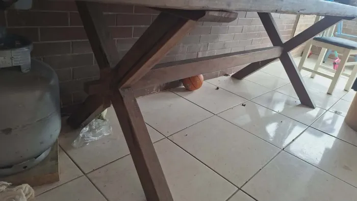 Mesa pinheiro maciço